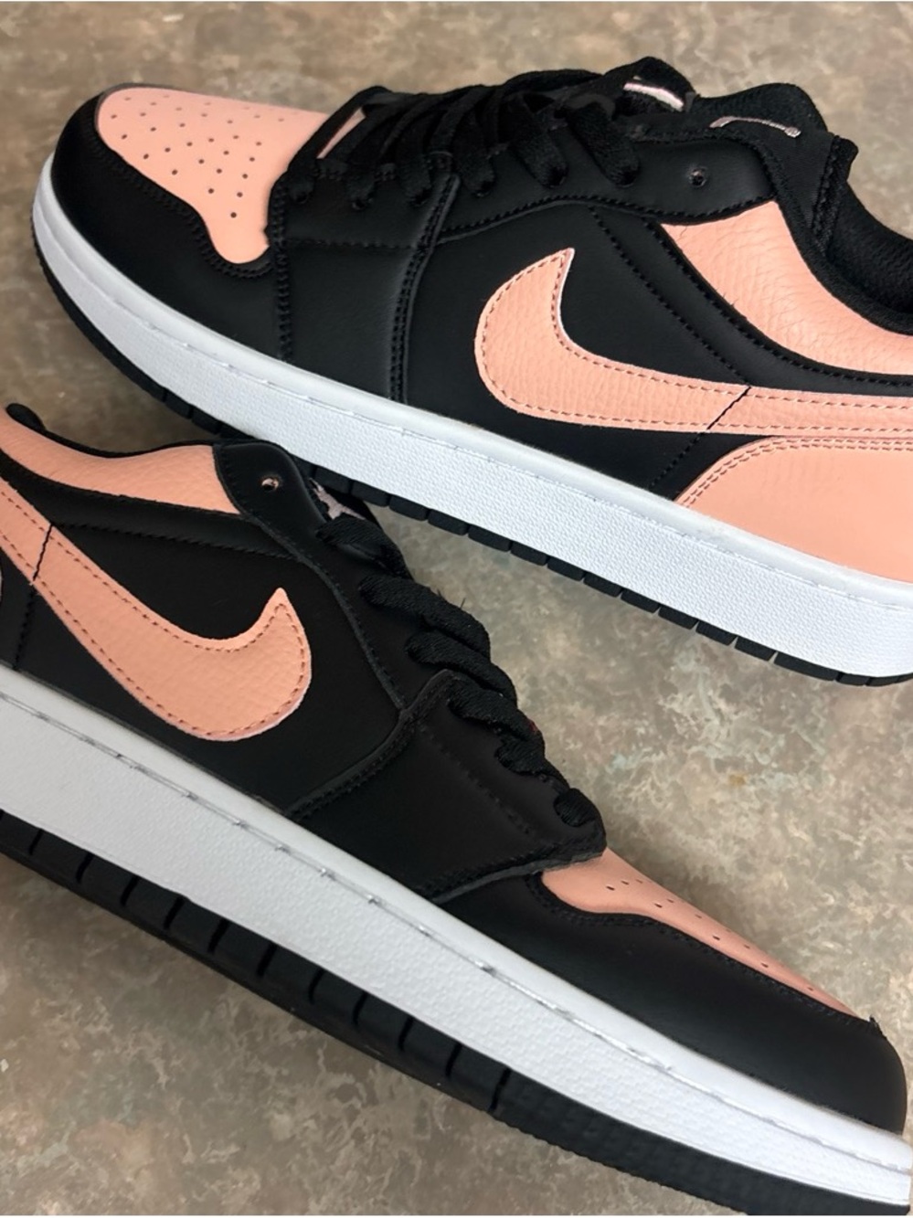 Nike Women's Black and Peach Low-Top Sneakers